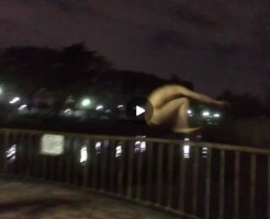 【Vine動画】春の夜、公園の池に素っ裸ダイブをこなすイケメン男子がすごすぎるｗｗ